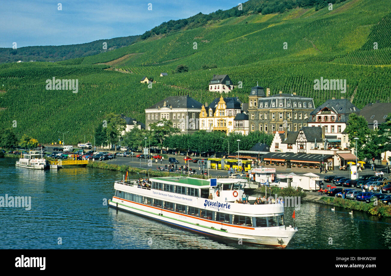 Bernkastel, River Moselle, Rhineland-Palatinate, Germany Stock Photo