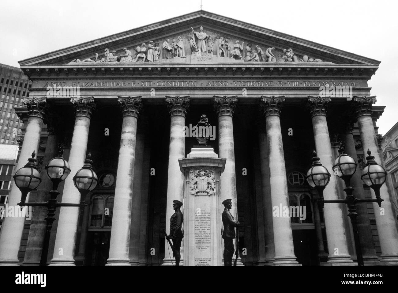 London mansion house architecture Black and White Stock Photos & Images ...
