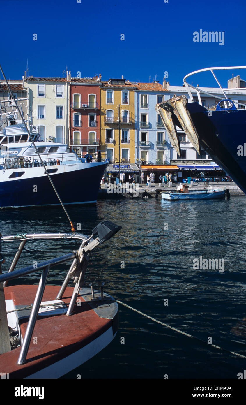 Old Port or Harbour and Canal with Boats and Canalside or Quayside Houses, Sète, Hérault, Languedoc Roussillon, France Stock Photo