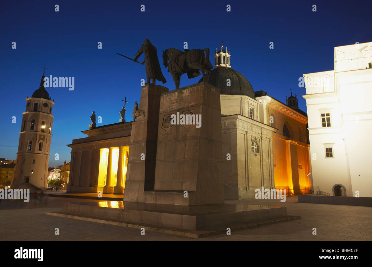 Vilnius Cathedral Bell Tower And Statue Of Gediminas At Dusk, Vilnius, Lithuania, Baltic States, Eastern Europe Stock Photo