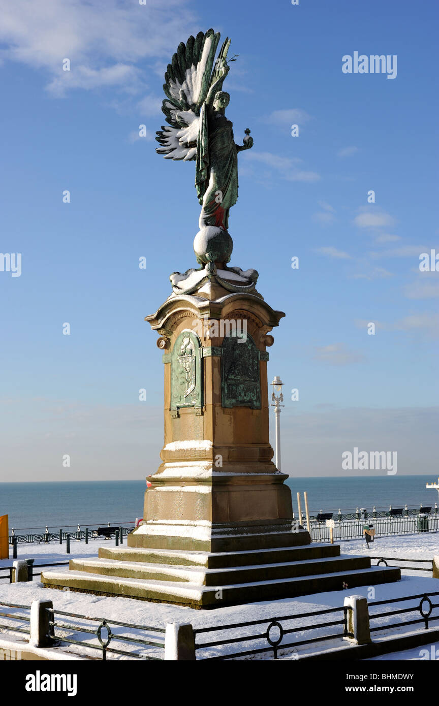 Peace statue brighton hove east hires stock photography and images Alamy