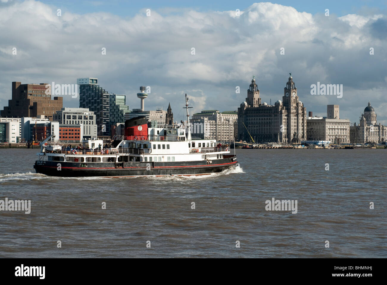 Mersey ferry Liverpool with Liver buildings Stock Photo - Alamy