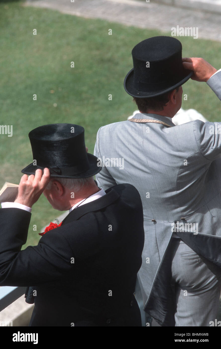 Fashion ascot hi-res stock photography and images - Alamy