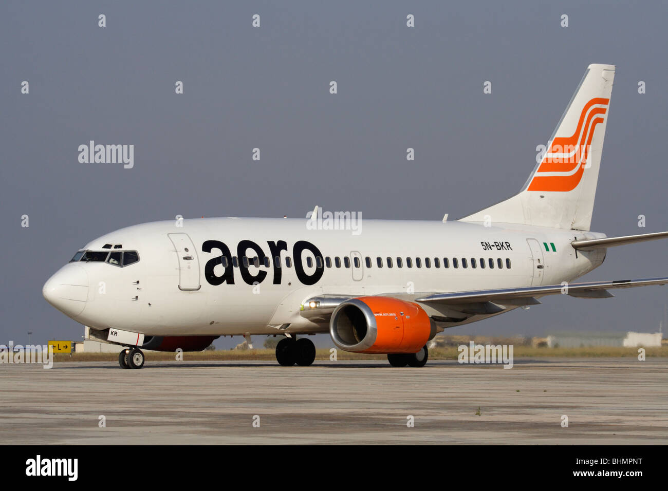 Aero Contractors Nigeria Boeing 737500 Stock Photo Alamy
