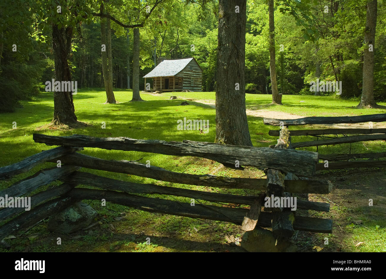 Historic cabin in Cades Cove, Great Smoky Mountains National Park, Tennessee Stock Photo Alamy