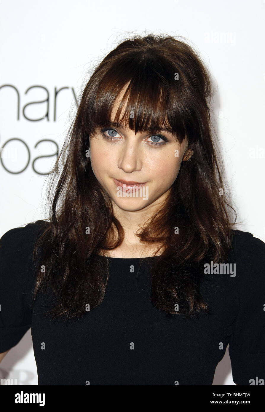 ZOE KAZAN REVOLUTIONARY ROAD WORLD PREMIERE LOS ANGELES CA USA 15