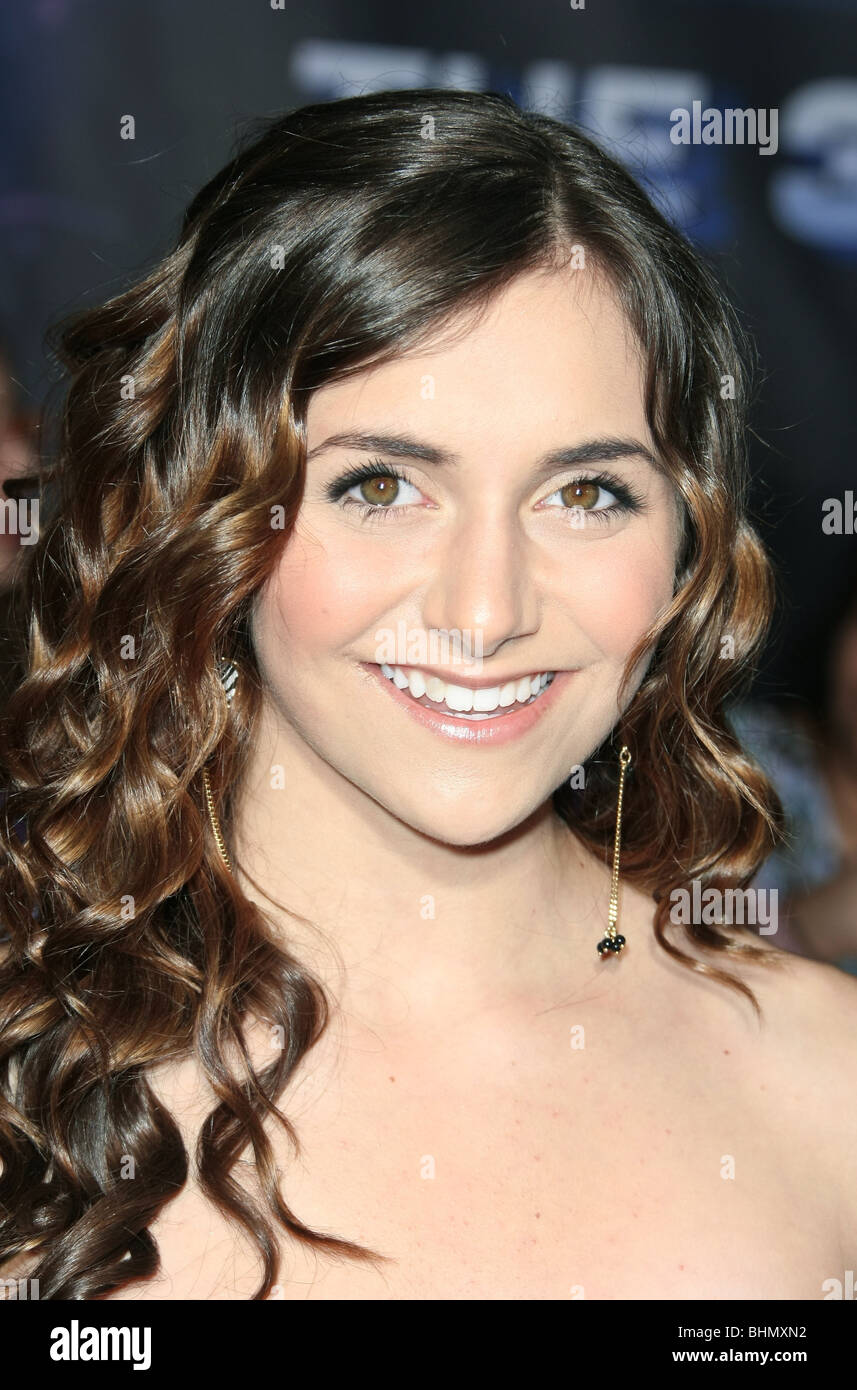 ALYSON STONER JONAS BROTHERS THE 3D CONCERT EXPERIENCE WORLD PREMIERE