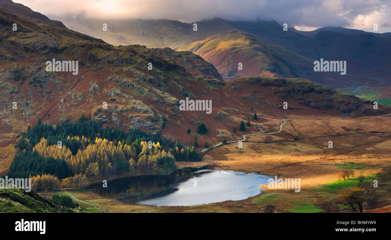 Blea Tarn and Wrynose Fell in the Lake District National Park, Cumbria, England, UK. Autumn (November) 2009 Stock Photo