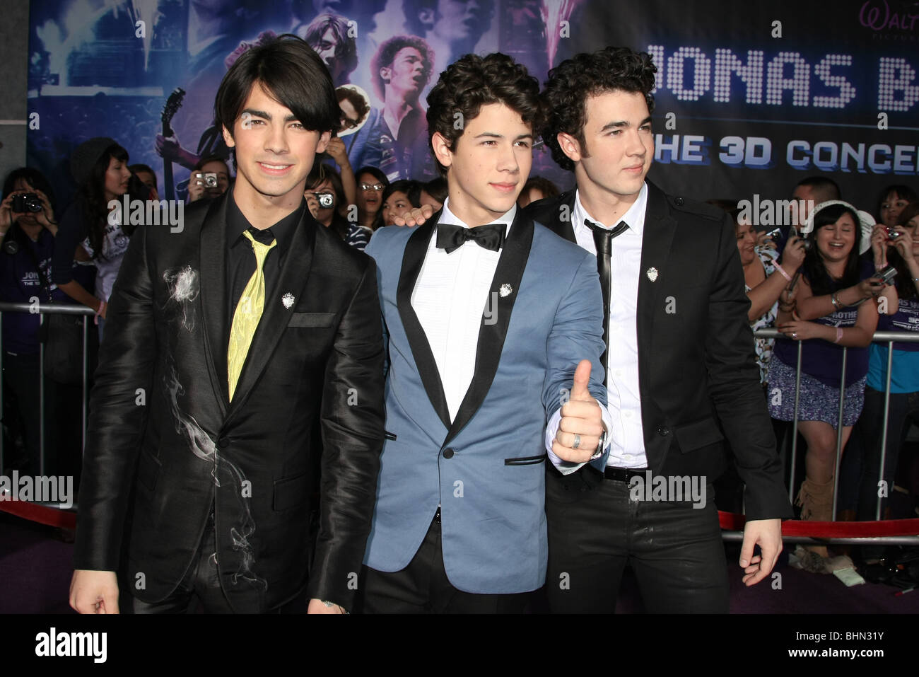 JONAS BROTHERS JONAS BROTHERS: THE 3D CONCERT EXPERIENCE WORLD PREMIERE ...