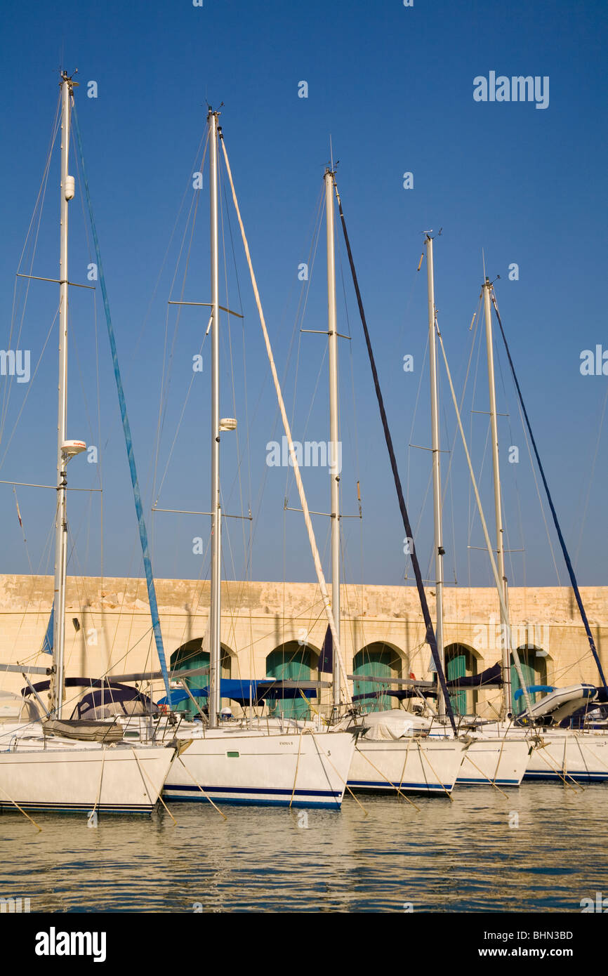 Yachts marina hires stock photography and images Alamy