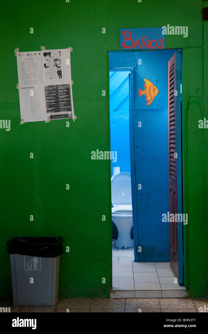 Tropical toilet hires stock photography and images Alamy