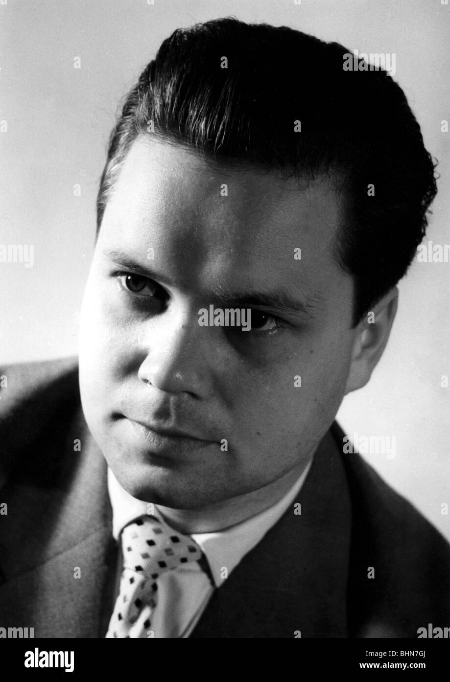 Fischer-Dieskau, Dietrich, 28.5.1925 - 18.5.2012, German opera singer, portrait, studio shot, 1950s, Stock Photo