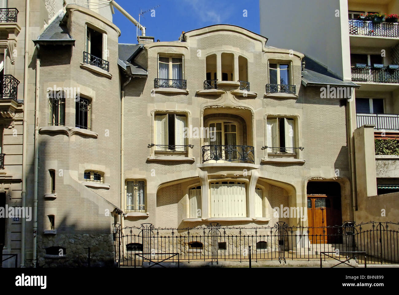 geography / travel, France, Paris, Auteuil, Rue La Fontaine No. 60,  Additional-Rights-Clearance-Info-Not-Available Stock Photo - Alamy