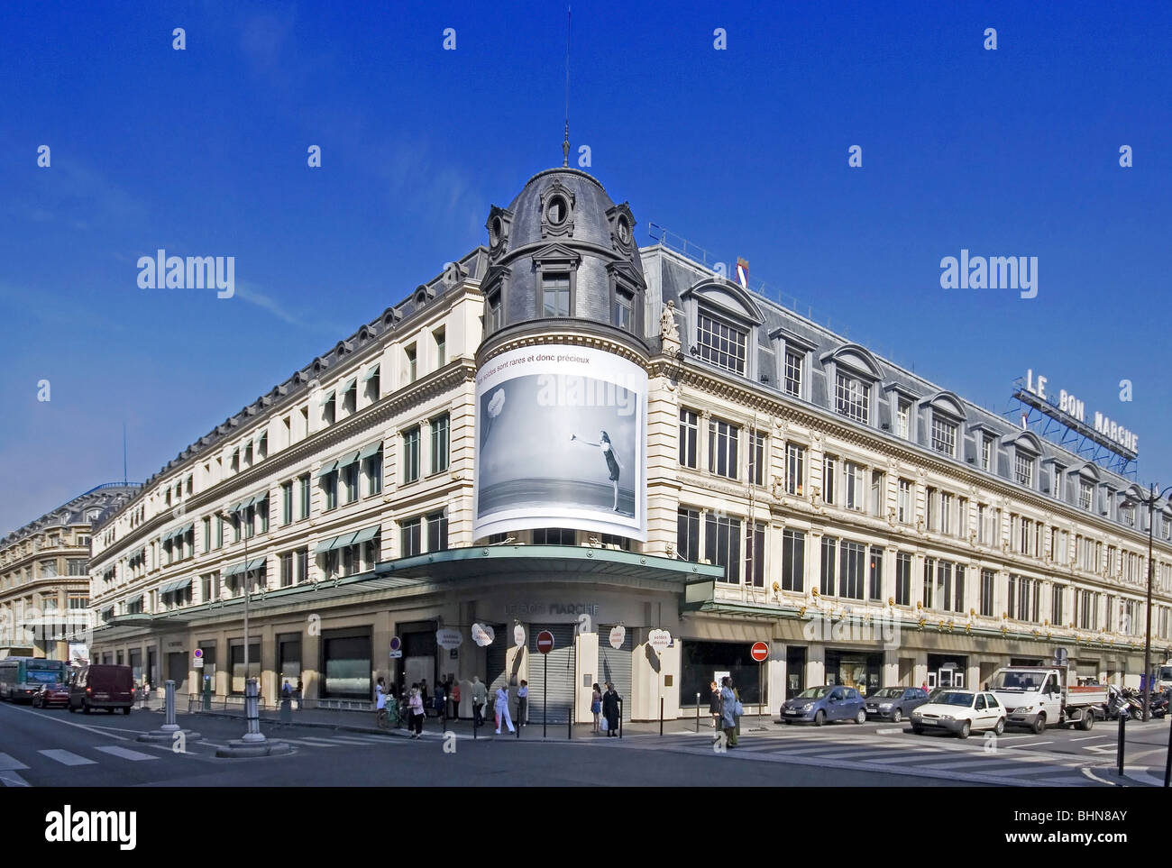 Bon marche exterior hi-res stock photography and images - Alamy