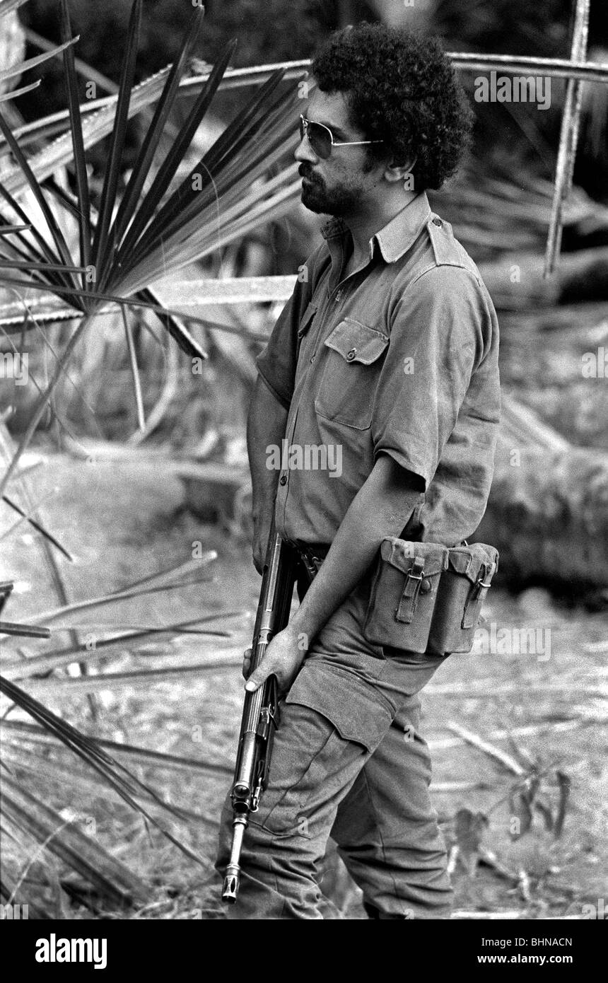 Jose Ramos-Horta joins Fretilin freedom fighters near Batugade where Indonesian troops invading East Timor 1975 Stock Photo