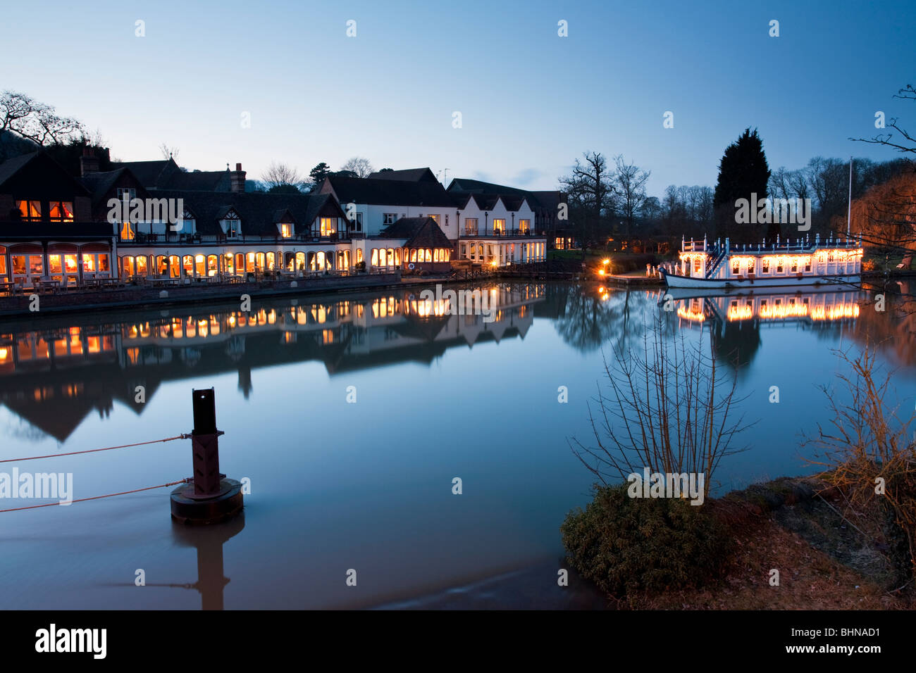 The Swan Hotel and Restaurant on the River Thames at dusk in Streatley, Berkshire, Uk Stock Photo