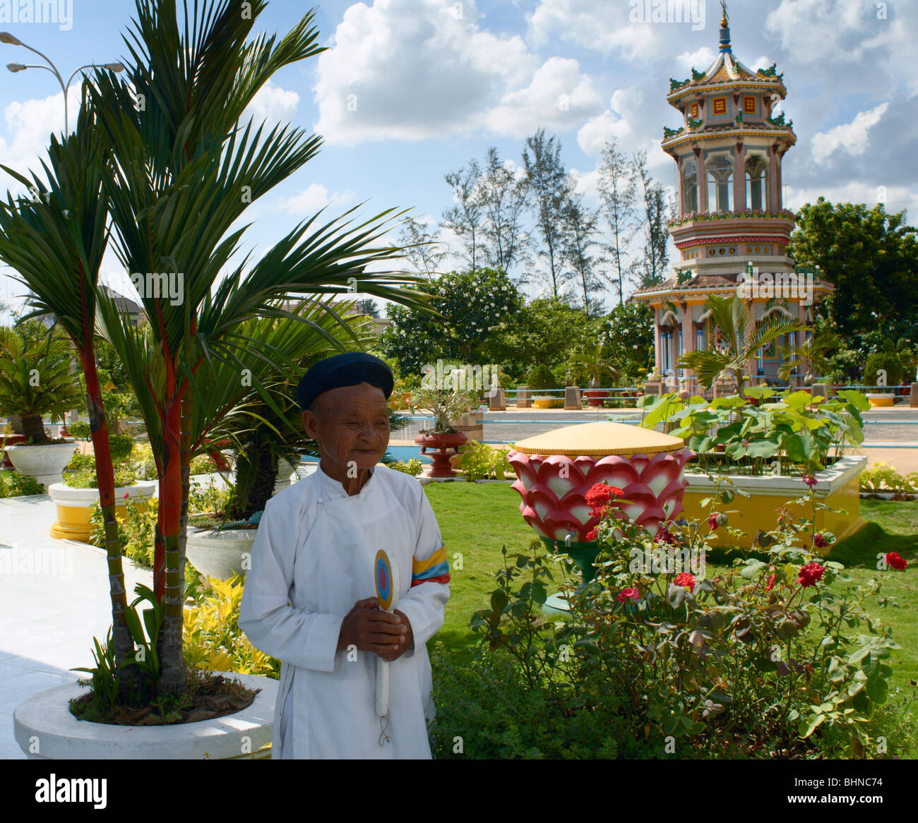 Symbol cao dai religion tay hi-res stock photography and images - Alamy