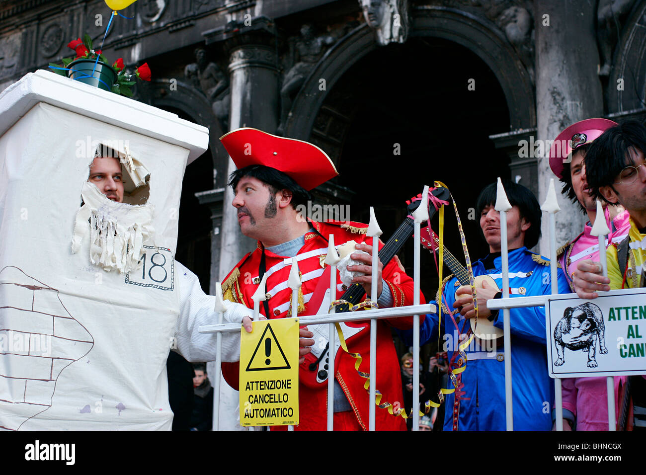 Costume carnival venice boy hi-res stock photography and images - Alamy