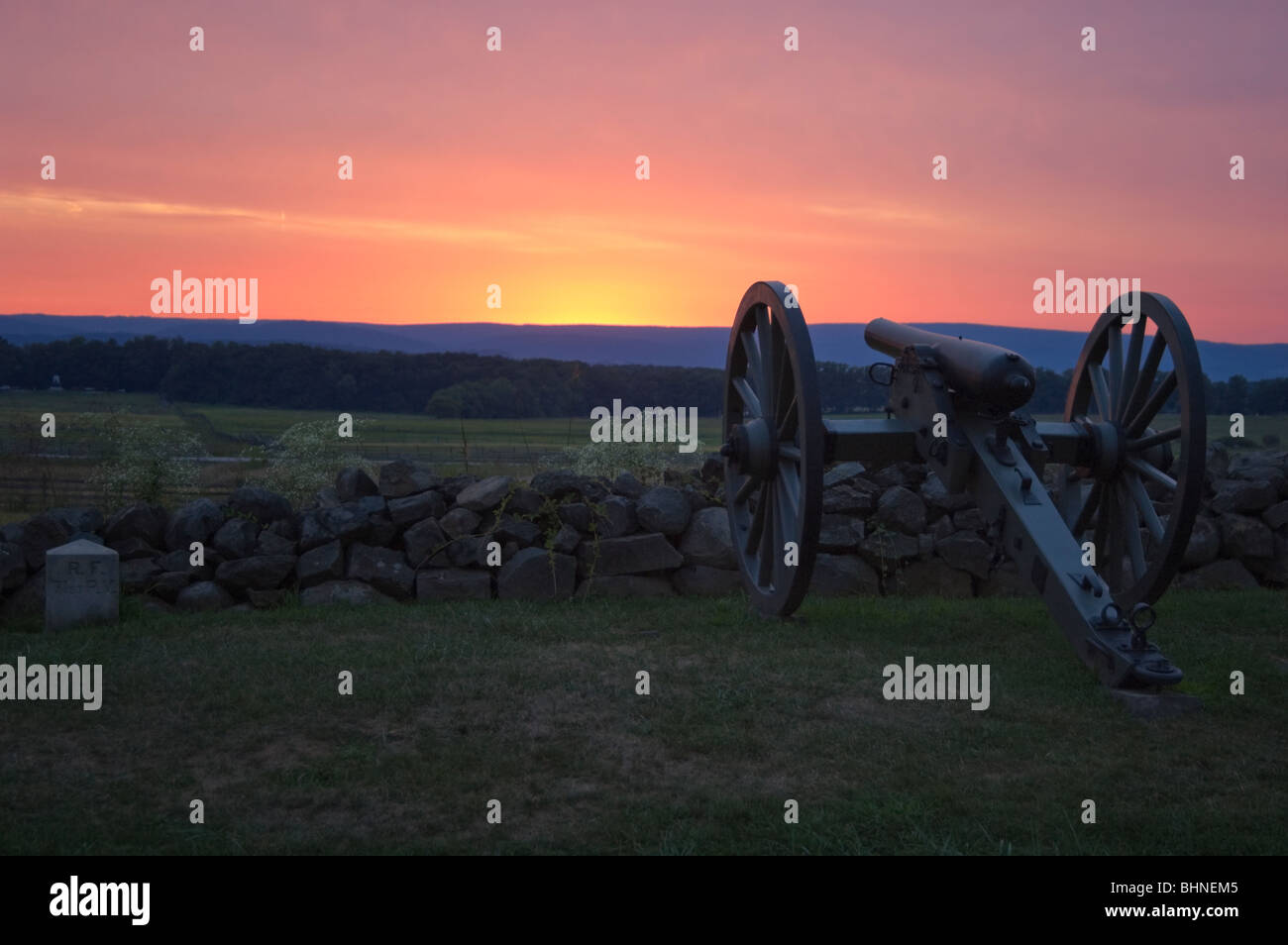 Picture of sunset on Cemetery Ridge at the Bloody Angle with a canon in