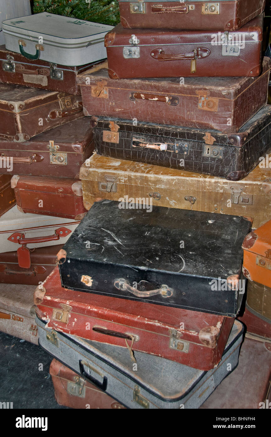 Suitcase Goyard - The Flea Market of Paris Saint-Ouen