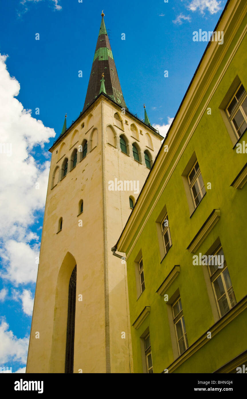 Looking up at the 124m tall spire of Oleviste kirik, St Olav’s church, in the Old Town (Vanalinn), Tallinn, Estonia Stock Photo