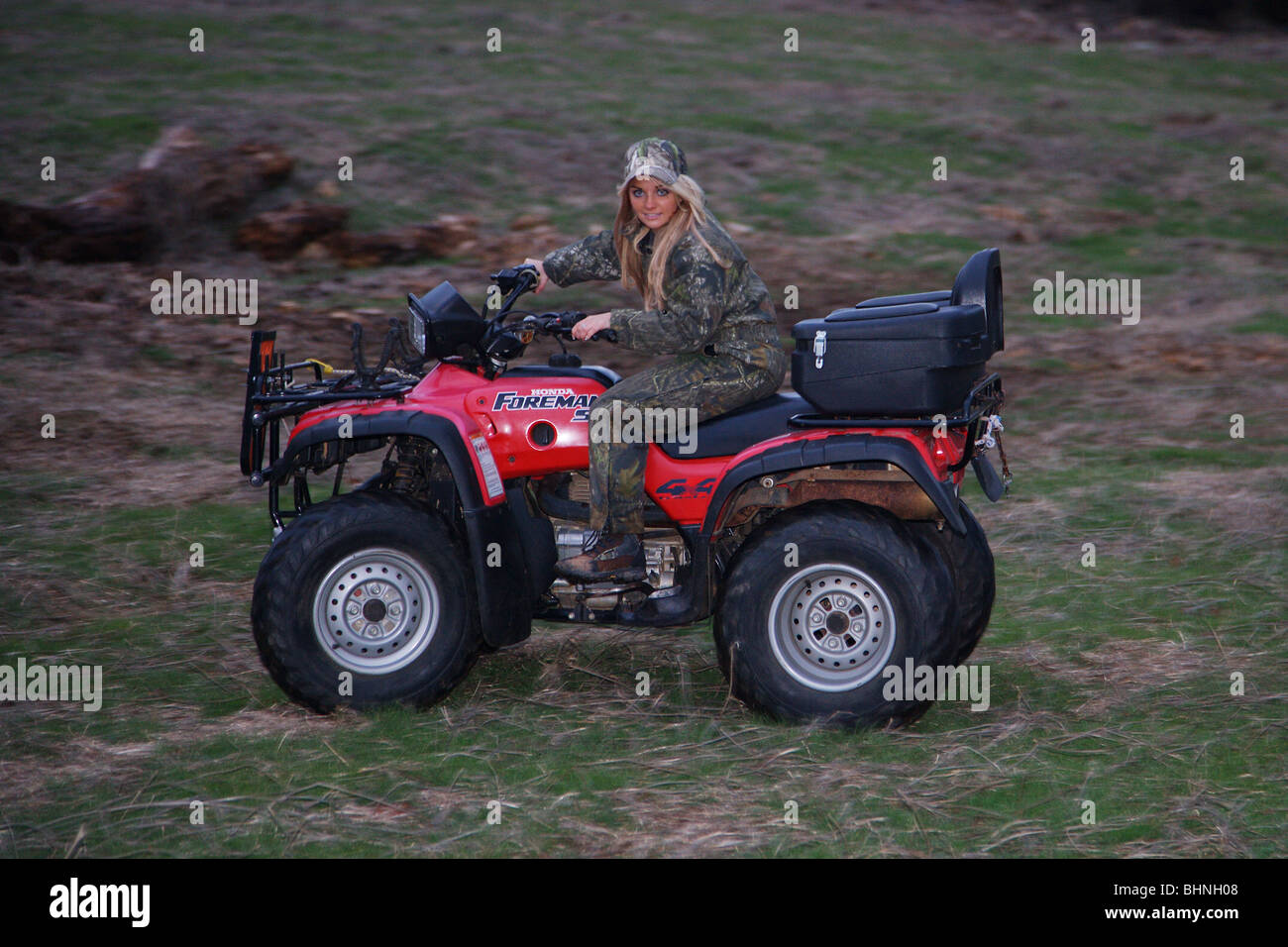 YOUNG 21 Y.O FEMALE WOMAN GIRL HUNTER IN CAMOFLAUGE ON ATV ALL TERRAIN ...