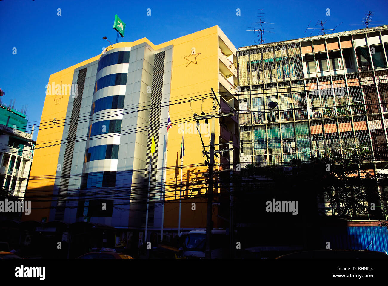 Buildings Ratchawithi Road Bangkok Thailand Stock Photo - Alamy