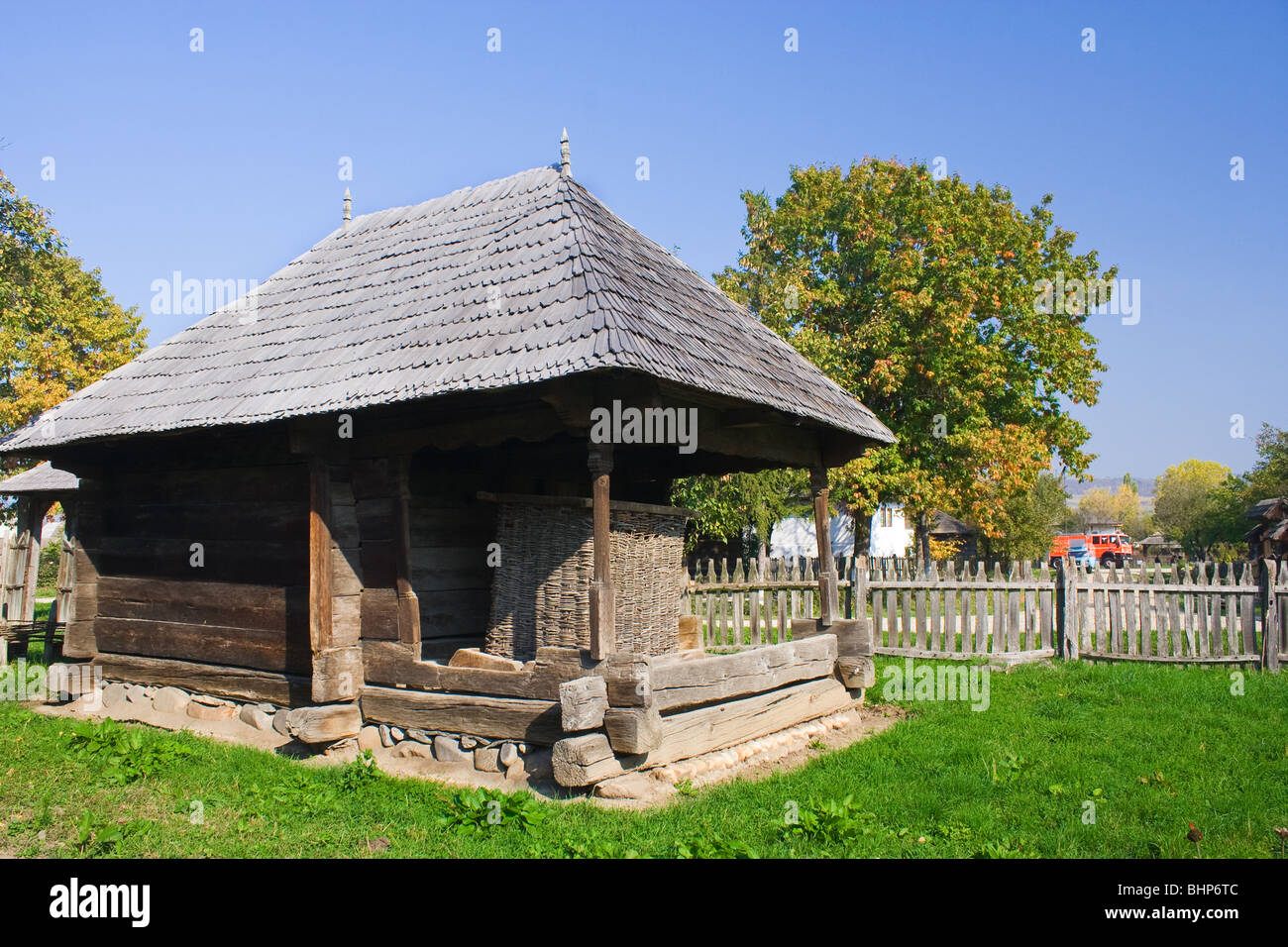 An old barn in the countryside Stock Photo - Alamy