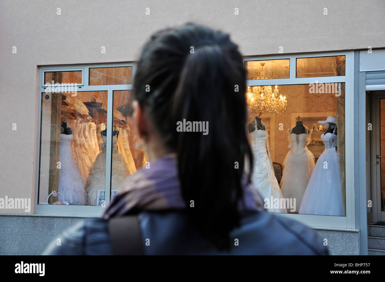 Woman wedding dress shop rear hi-res stock photography and images - Alamy