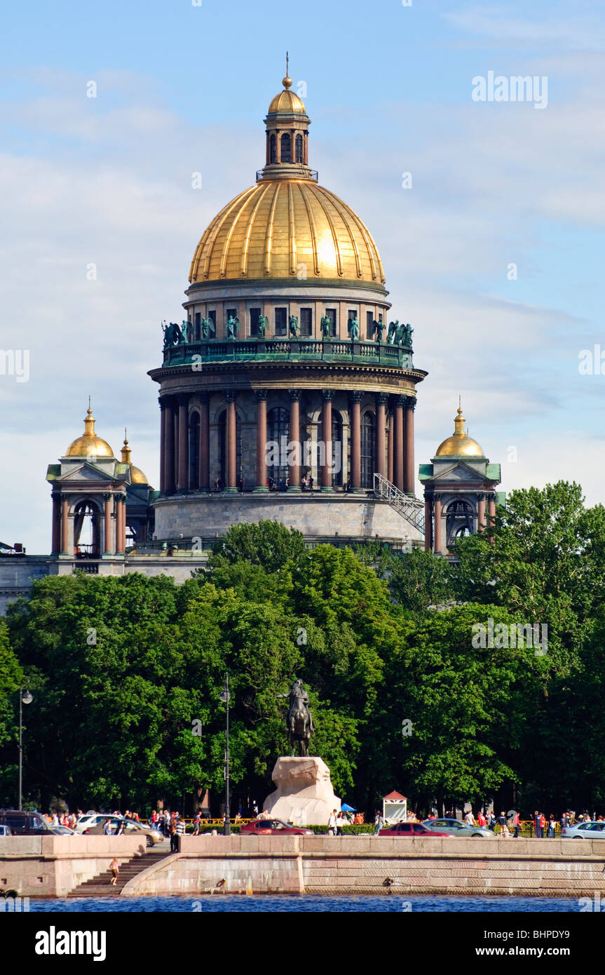 View across the River Neva to St Isaac’s Cathedral, St Petersburg, Russia Stock Photo