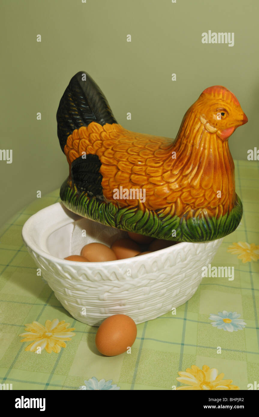 Pottery chicken egg container hires stock photography and images Alamy