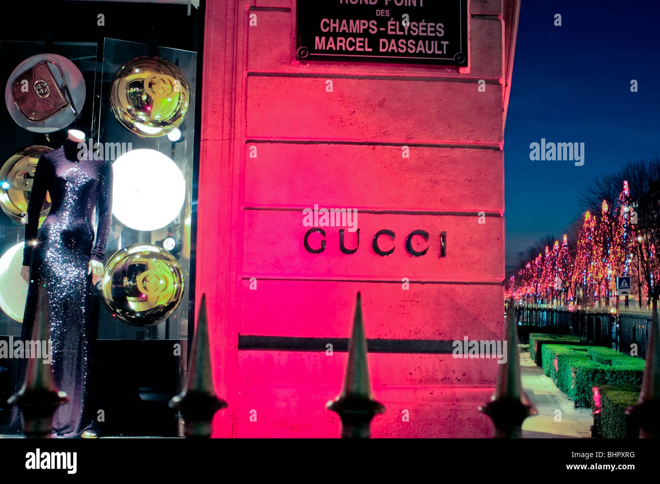 Paris, France, Close Up Sign of Logo and Shop WIndows, Luxury Shops, Gucci, Avenue  Montaigne, fashion clothes shop name Stock Photo - Alamy