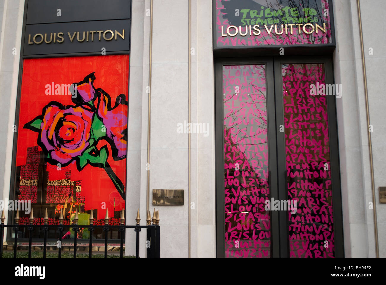 Lvmh louis vuitton front store paris hi-res stock photography and images -  Alamy