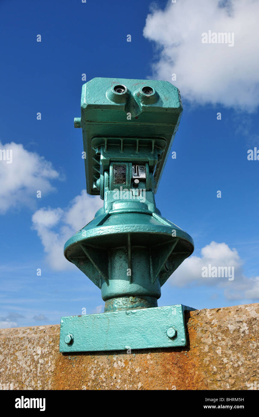 A coin-operated telescope Stock Photo - Alamy