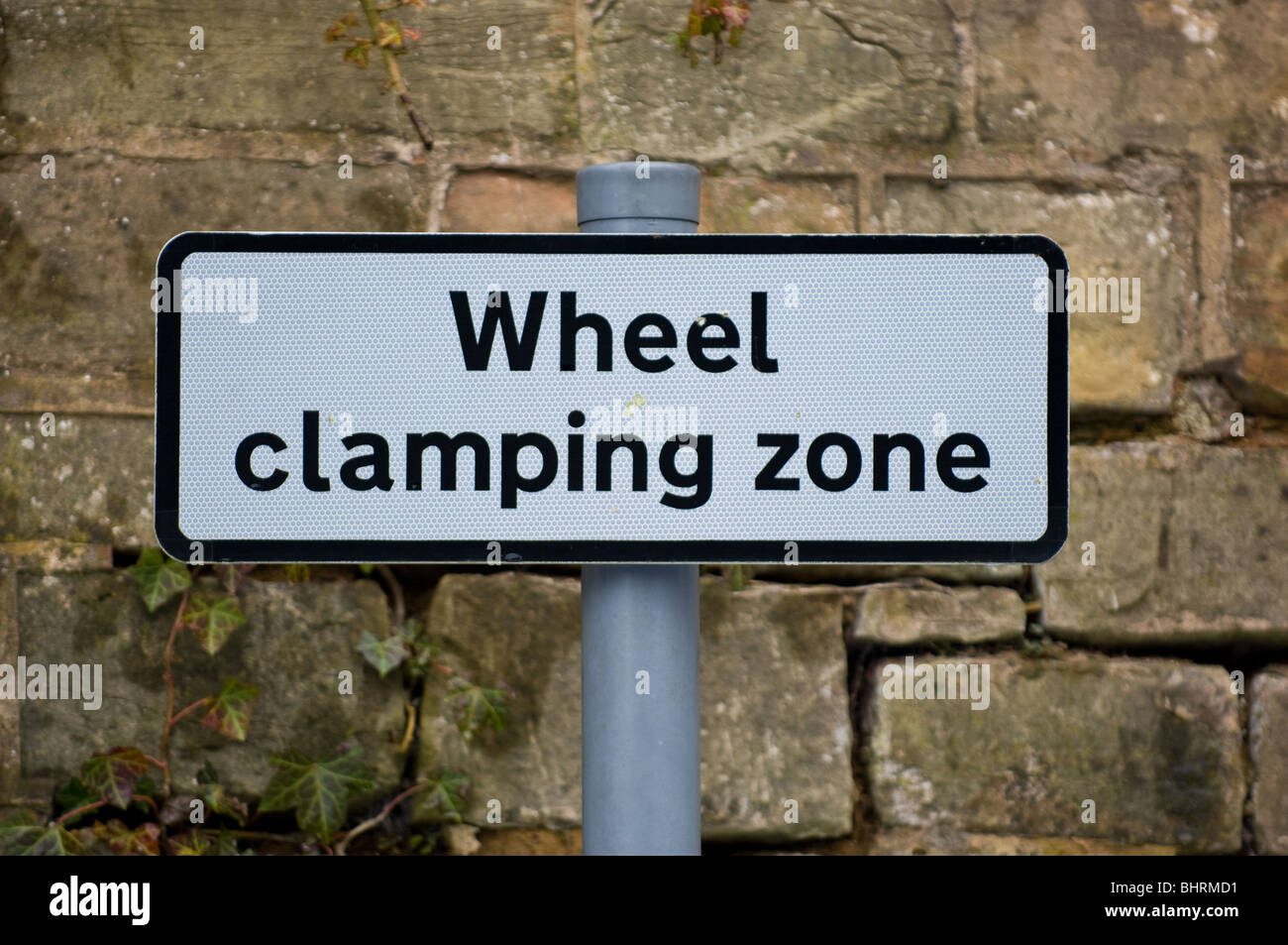 Clamping warning sign hires stock photography and images Alamy