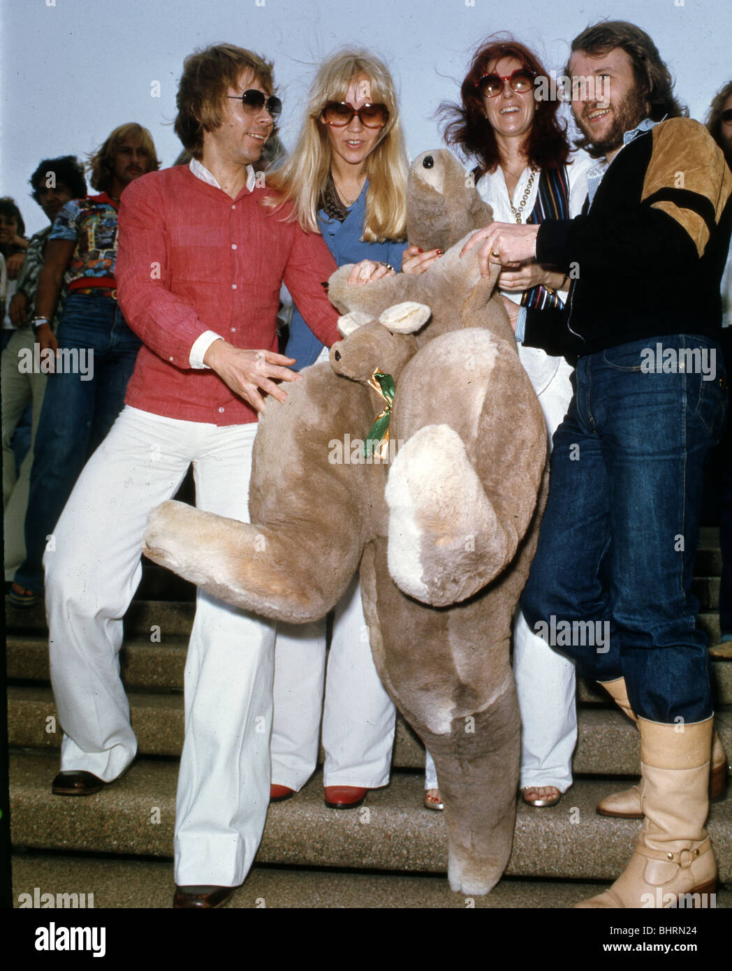 ABBA - Swedish pop group arrive in Sydney, Australia, in March 1979 and are presented with a kangaroo Stock Photo
