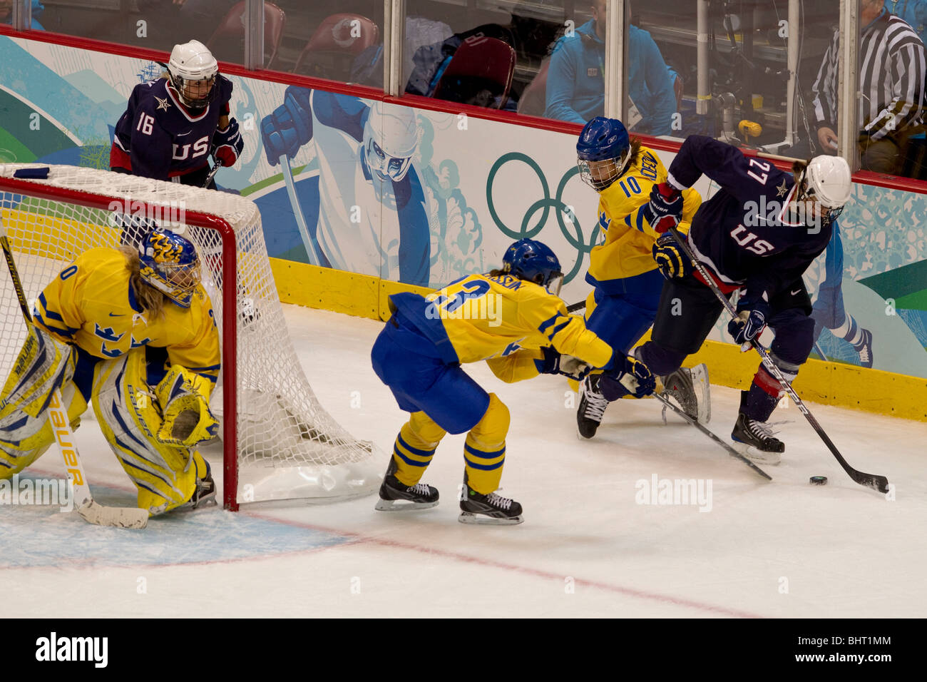 USA - Sweden Women's Ice Hockey at the 2010 Olympic Winter Games ...