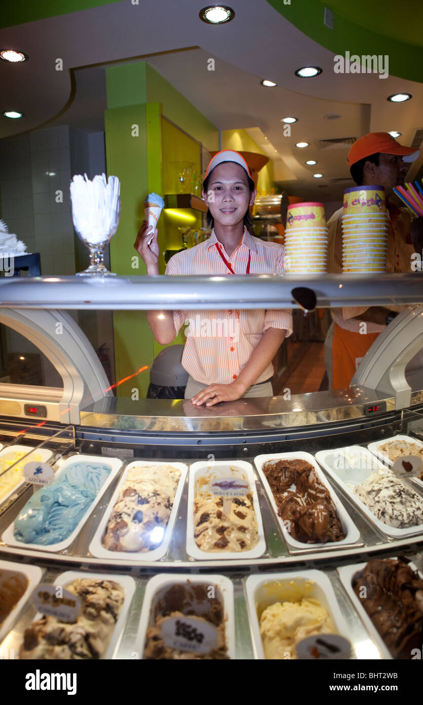 Ice cream palour Jeddah Saudi Arabia shop Stock Photo Alamy