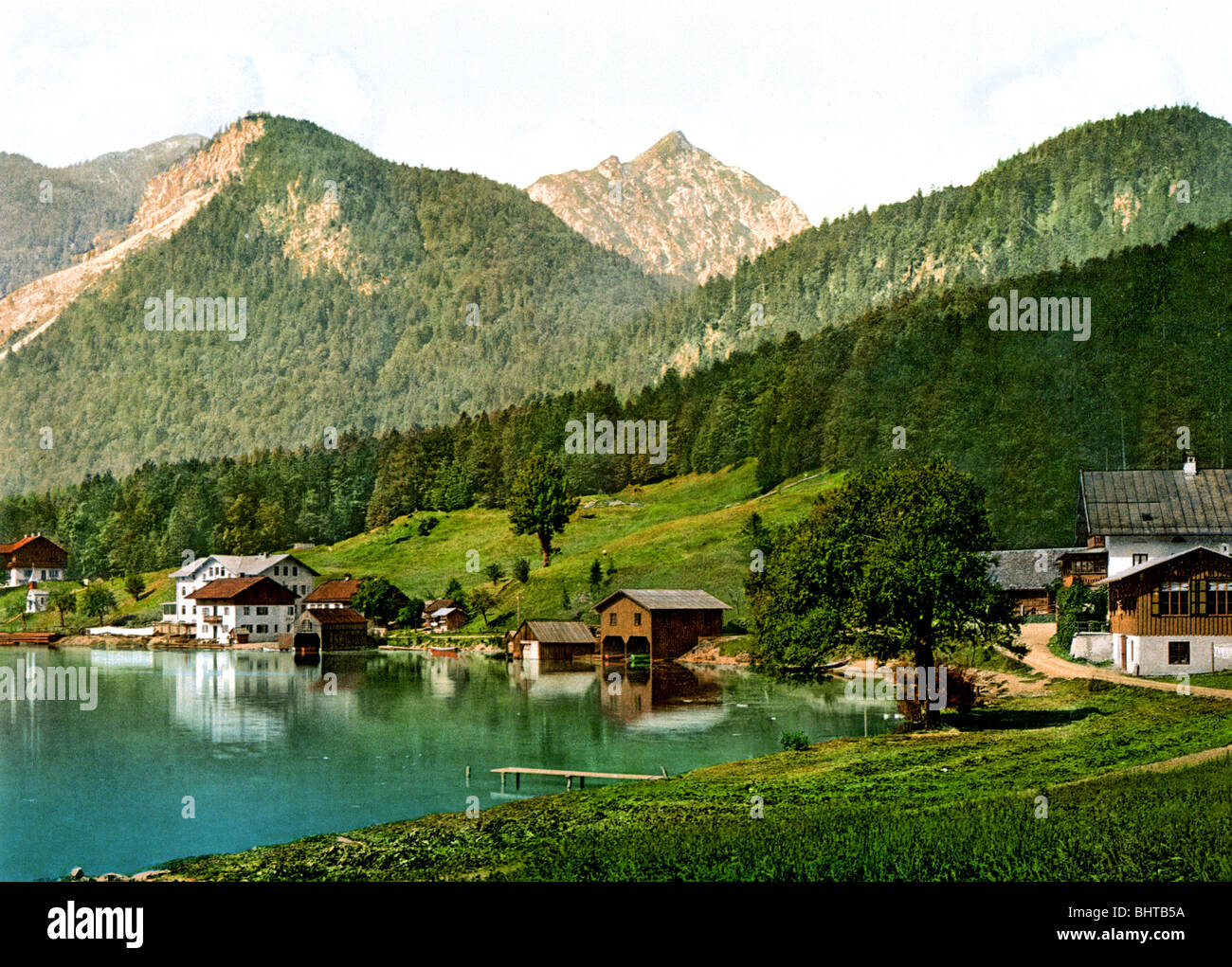 Urfeld auf Walchensee mit Herzogstand Oberbayern Stock Photo
