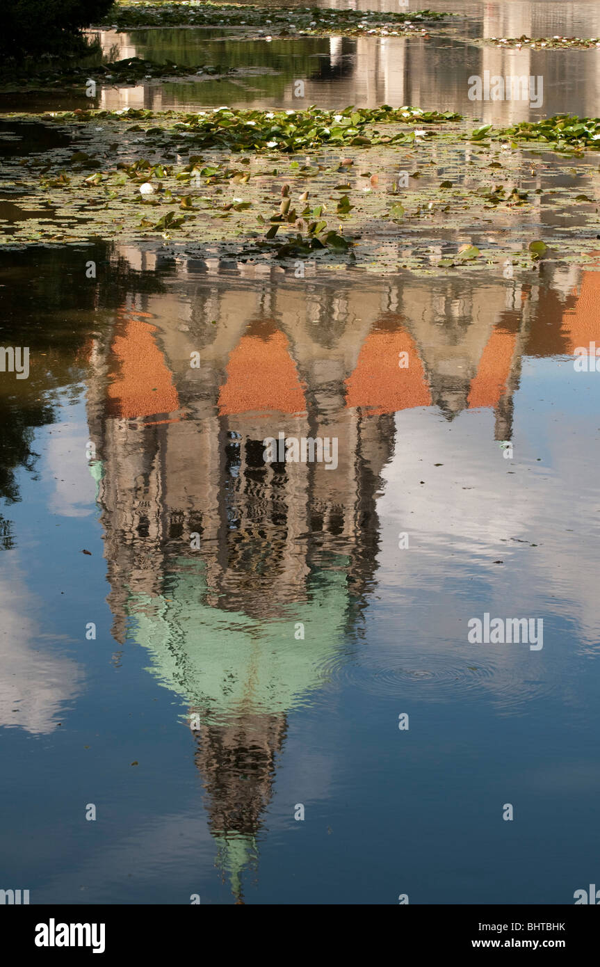 Hannover, Rathaus, Spiegelung im Teich, Niedersachsen, Deutschland
