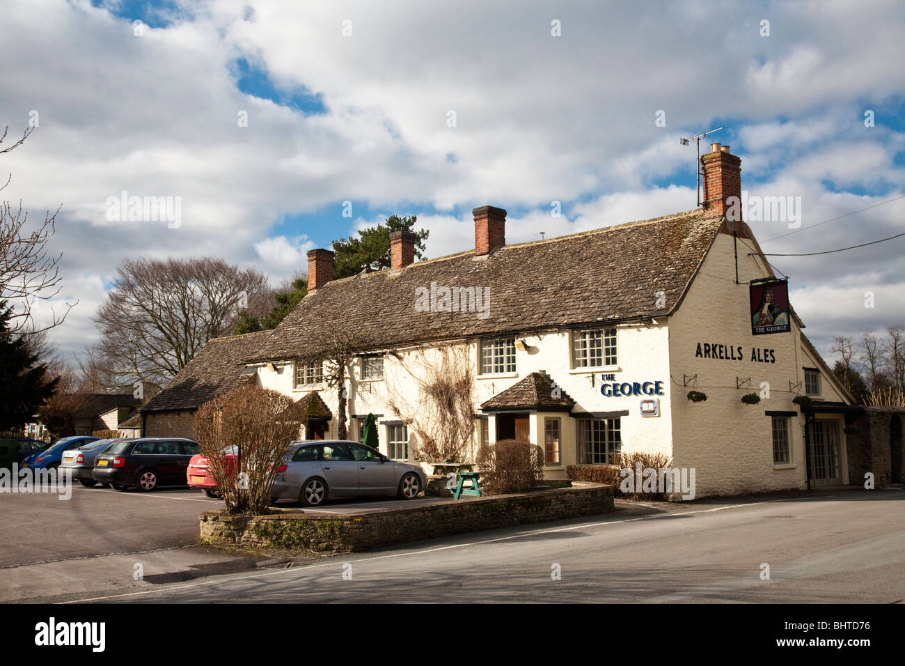 The George pub in the Cotswold village of Kempsford, Gloucestershire, Uk Stock Photo