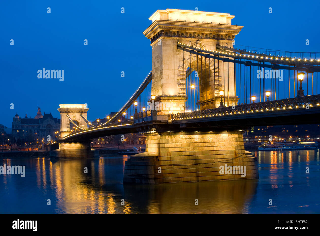 The chain bridge in Budapest, Hungary, looking towards Pest, night scene Stock Photo