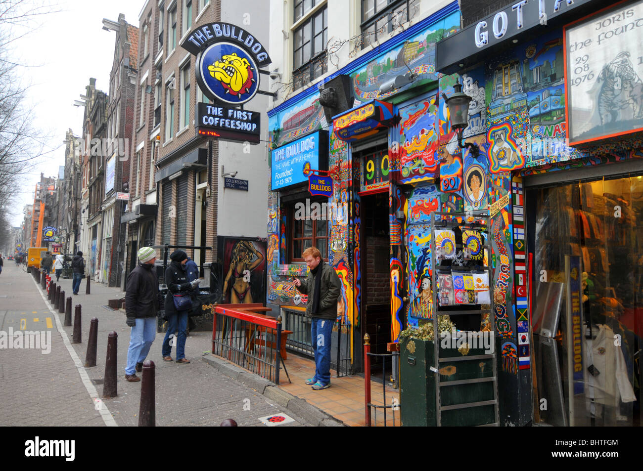 Amsterdam, Netherlands, Old Town, The Bulldog, allegedly the city's first coffee  shop, canabis trade, sale Stock Photo - Alamy