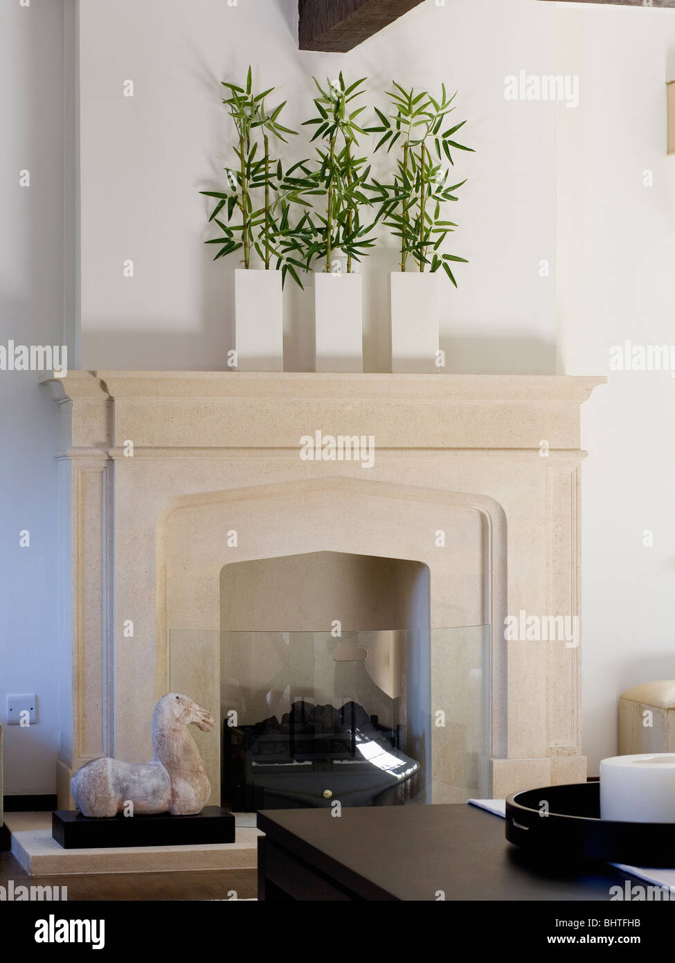 Three fireplaces hi-res stock photography and images - Alamy