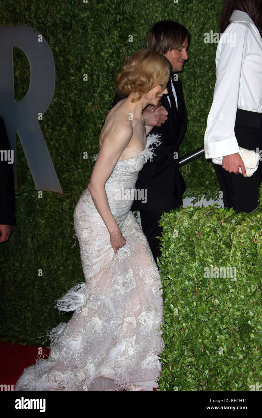 Nicole kidman wedding dress deals