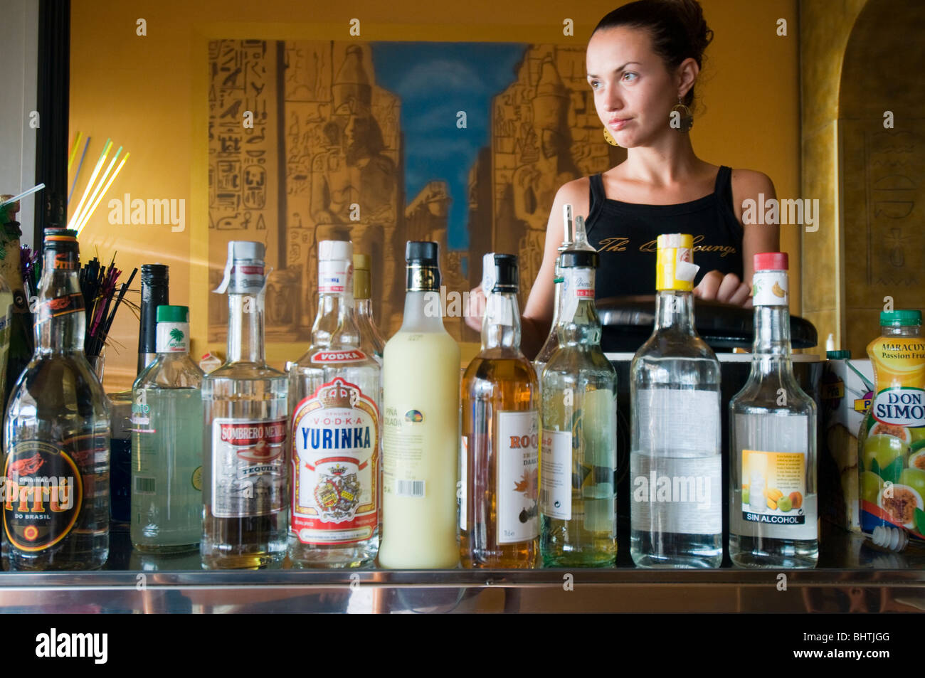 Liquor bottles behind bar hires stock photography and images Alamy