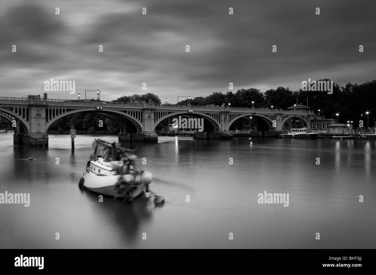 Richmond Lock and Weir, Richmond, Surrey, UK Stock Photo