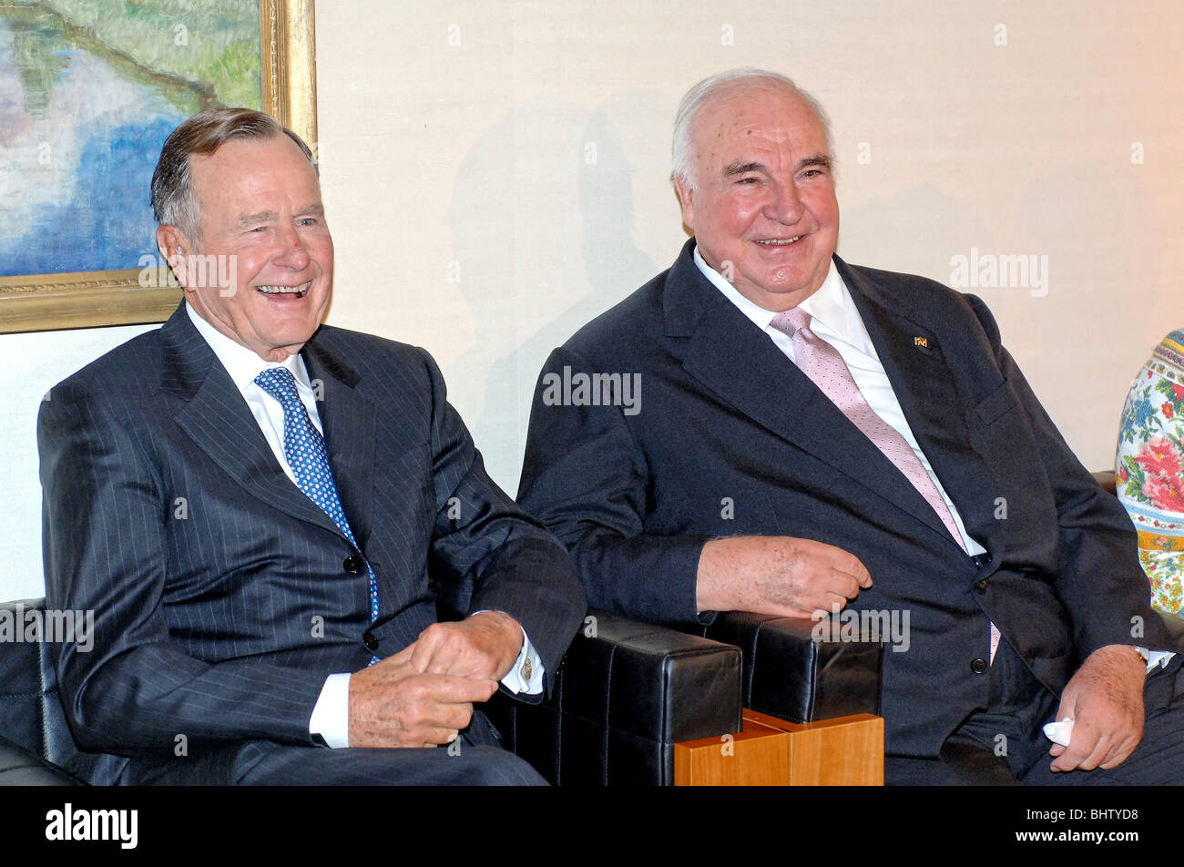 George H. W. Bush and Helmut Kohl Stock Photo