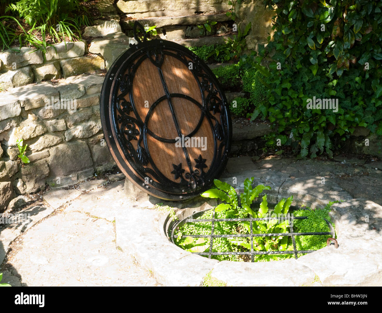 Chalice well hires stock photography and images Alamy