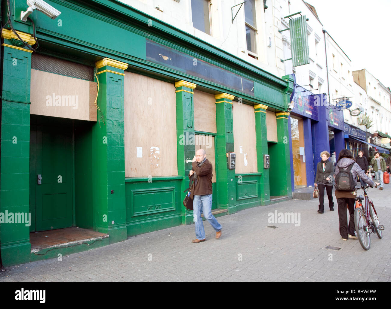 Closed-down pub in Islington, London (former Walkabout) Stock Photo